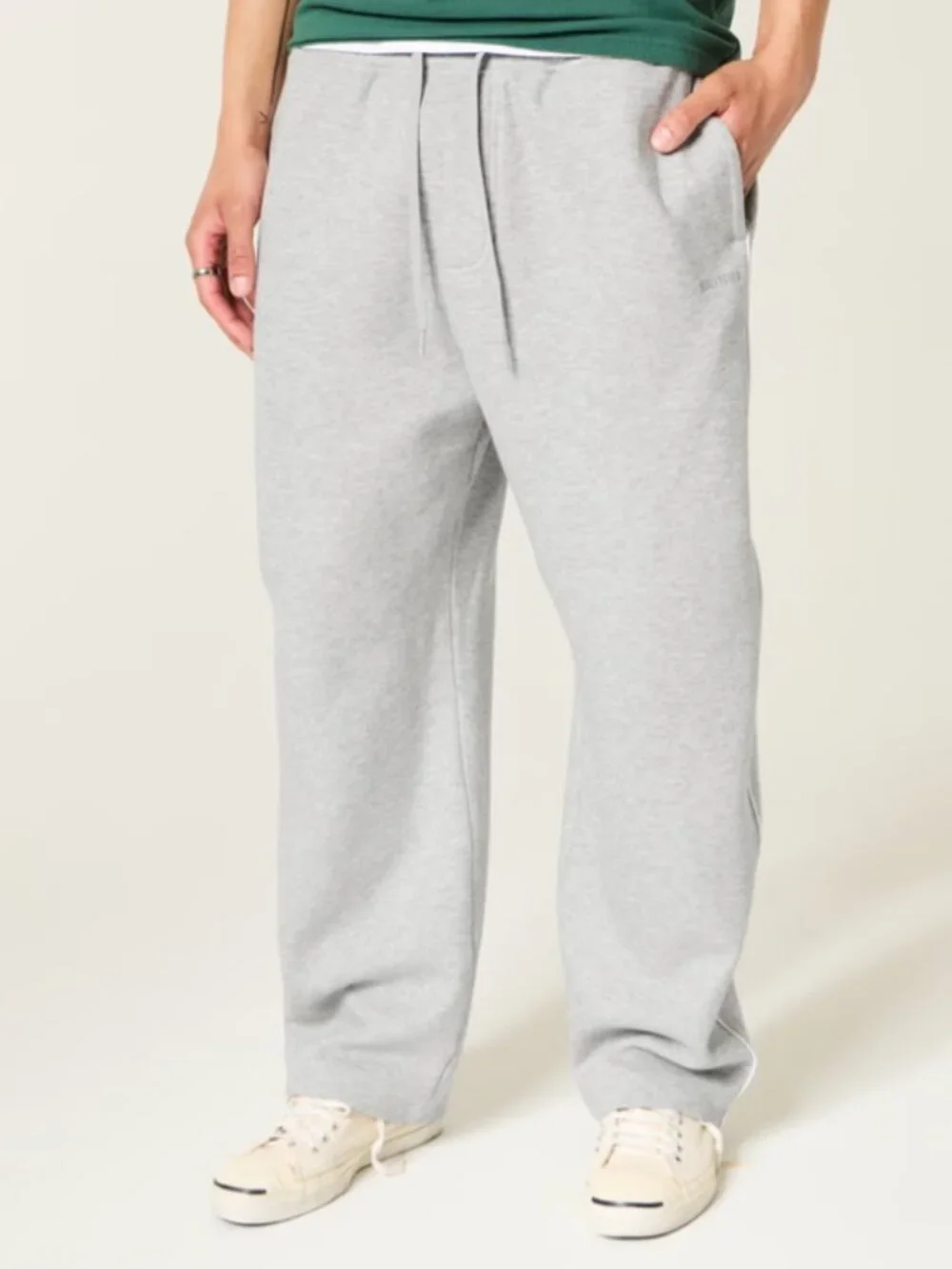 NWT Hollister Baggy Everyday Cooling Sweatpants, Size L